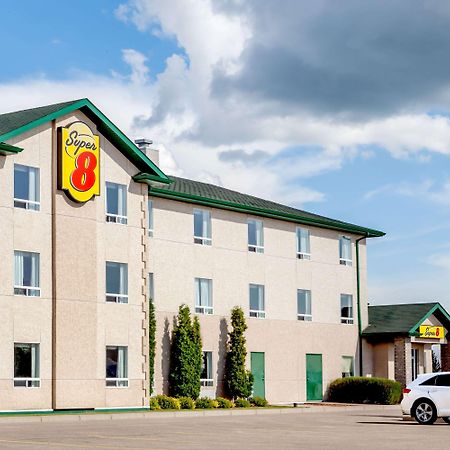 Super 8 By Wyndham Prince Albert Exterior photo