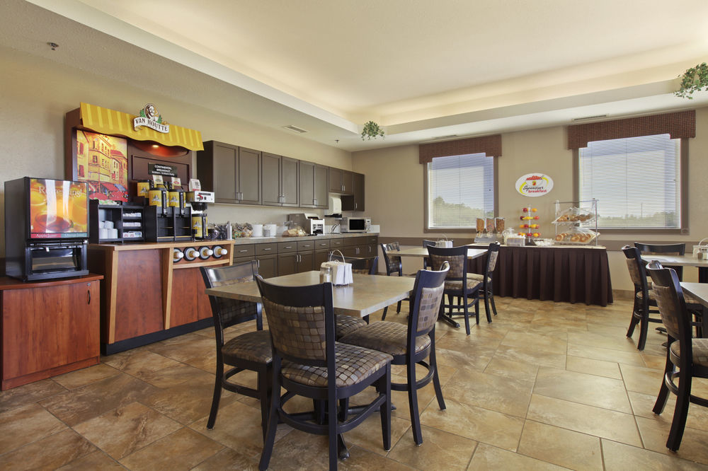 Super 8 By Wyndham Prince Albert Exterior photo